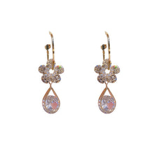 Load image into Gallery viewer, Fashion Flower Crystal Earrings
