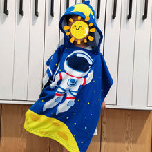 Load image into Gallery viewer, Cartoon Bath Towel