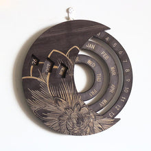 Load image into Gallery viewer, Wooden Wall Mounted Moon Calendar