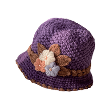 Load image into Gallery viewer, French Thicken Women's Flowers Knitted Woolen Hat