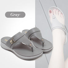 Load image into Gallery viewer, Comfortable Beach Sandals & Toe Clip Slippers