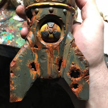 Load image into Gallery viewer, Resin Skull Bomb Ornament