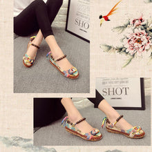 Load image into Gallery viewer, Women's Handmade Beaded Embroidered Shoes