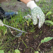 Load image into Gallery viewer, Garden Hand Weeder