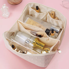 Load image into Gallery viewer, Vintage Check Cosmetic Bag