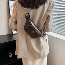 Load image into Gallery viewer, Retro Leather Wide Strap Waist Bag
