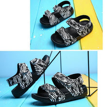 Load image into Gallery viewer, Children's Luminous Non-slip Sandals(3-7 years old)