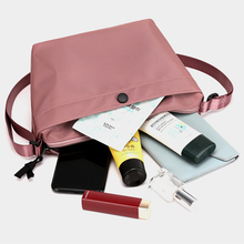 Load image into Gallery viewer, Elegant Dumpling Bag