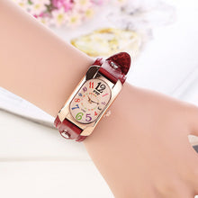 Load image into Gallery viewer, Vintage Leather Quartz Stone Women's Watch