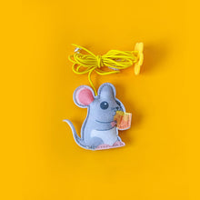 Load image into Gallery viewer, Adjustable Hanging Cat Toy
