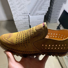 Load image into Gallery viewer, Non-slip Casual Men&#39;s Shoes
