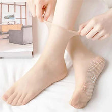 Load image into Gallery viewer, Spring Summer Invisible Slip-resistant Crystal Silk Socks
