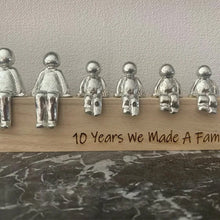 Load image into Gallery viewer, Family Member Keepsake Sculpture
