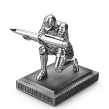 Load image into Gallery viewer, Knight Pen Holder
