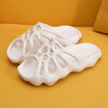 Load image into Gallery viewer, Spider Web Upper Sandals
