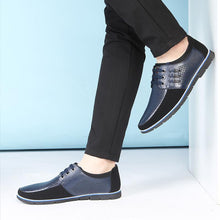 Load image into Gallery viewer, Men&#39;s Soft Leather Shoes
