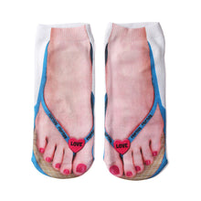 Load image into Gallery viewer, Manicure Print Socks
