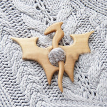 Load image into Gallery viewer, Brooch Pin with Wooden Animal Pattern

