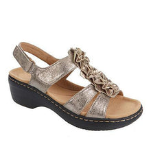 Load image into Gallery viewer, Women&#39;s Summer Series Flower Platform Sandals
