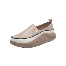 Load image into Gallery viewer, Platform Colorblock Loafers
