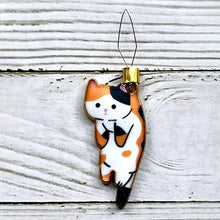 Load image into Gallery viewer, Cat Needle Threader
