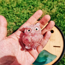 Load image into Gallery viewer, Natural Crystal Gravel Epoxy Owl Ornament
