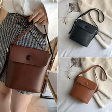 Load image into Gallery viewer, Women's Leather Bucket Bag
