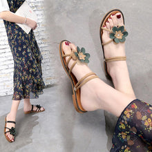 Load image into Gallery viewer, Seaside Flat Bottom Sandals Flower Elastic Sandals
