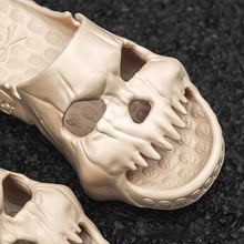 Load image into Gallery viewer, Skull Design Single Band Slippers
