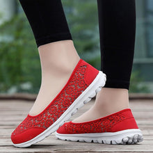 Load image into Gallery viewer, Women&#39;s Lace Screen Breathable Net Flat Shoes
