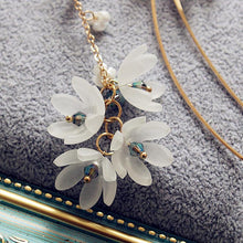 Load image into Gallery viewer, Asymmetric Flower Drop Earrings
