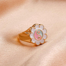 Load image into Gallery viewer, Tai Chi Flower Ring
