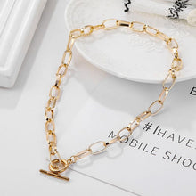 Load image into Gallery viewer, Thick Chain Toggle Clasp Necklace
