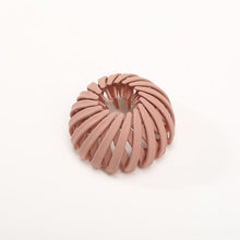 Load image into Gallery viewer, Lazy Bird&#39;s Nest Plate Hairpin
