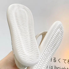 Load image into Gallery viewer, Summer new beach non-slip flip flops
