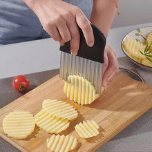 Load image into Gallery viewer, Spike Wavy Potato Knife
