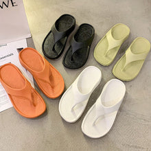Load image into Gallery viewer, Soft Bottom Thickened Simple Beach Sandals
