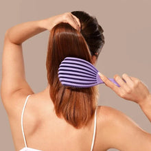 Load image into Gallery viewer, Hollow Out Smooth Hair Fluffy Comb
