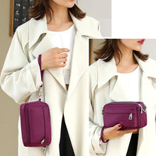 Load image into Gallery viewer, Women's fashionable shoulder bag made of nylon
