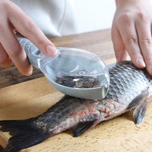 Load image into Gallery viewer, Fish Skin Scraping Scale Peeler
