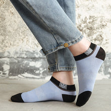 Load image into Gallery viewer, 🌈Men's Sports Thin Socks 😍(10 pairs)😍

