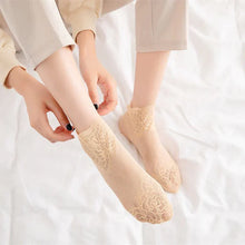 Load image into Gallery viewer, Ladies Fashion Lace Socks
