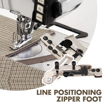 Load image into Gallery viewer, Line Positioning Zipper Foot
