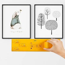 Load image into Gallery viewer, Saker Photo Frame Hanging Tool
