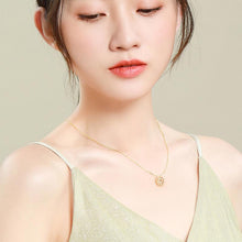 Load image into Gallery viewer, Hollow Four-Leaf Clover Necklace
