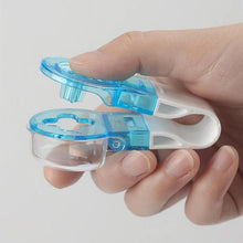 Load image into Gallery viewer, Portable Pill Taker
