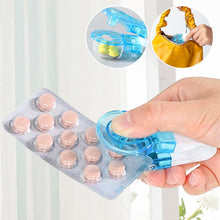 Load image into Gallery viewer, Portable Pill Taker
