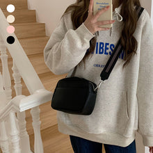 Load image into Gallery viewer, Small Square Leather Shoulder Bag
