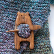 Load image into Gallery viewer, Brooch Pin with Wooden Animal Pattern
