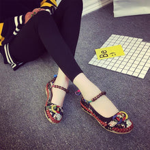 Load image into Gallery viewer, Women&#39;s Handmade Beaded Embroidered Shoes
